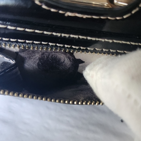 TED BAKER Black Patent Leather PINK Wallet Kisslock Hearts - Picture 5 of 14